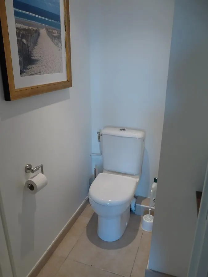 One Bedroom Apartment In Cannes Very Close To The Palais With A Private Balcony And Aircon 961