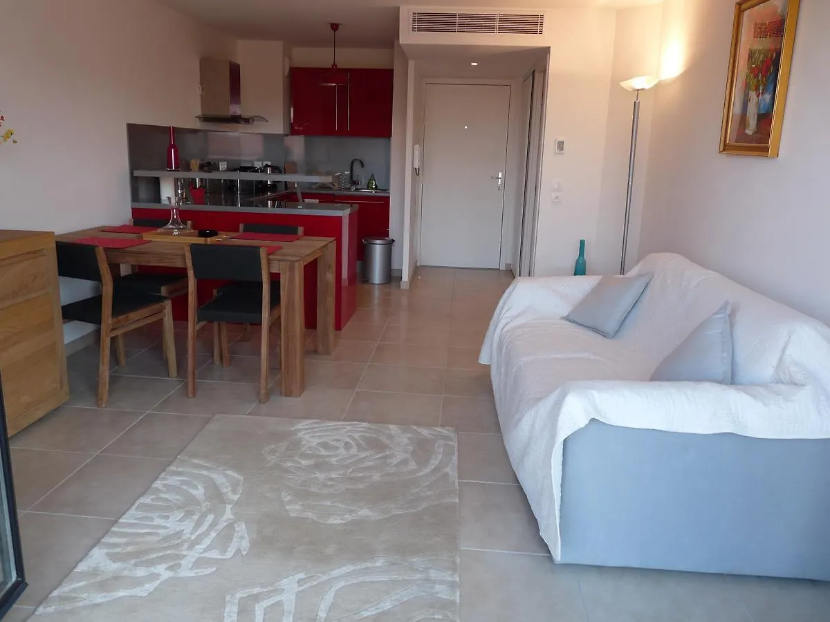 One Bedroom Apartment In Cannes Very Close To The Palais With A Private Balcony And Aircon 961 0*,  France