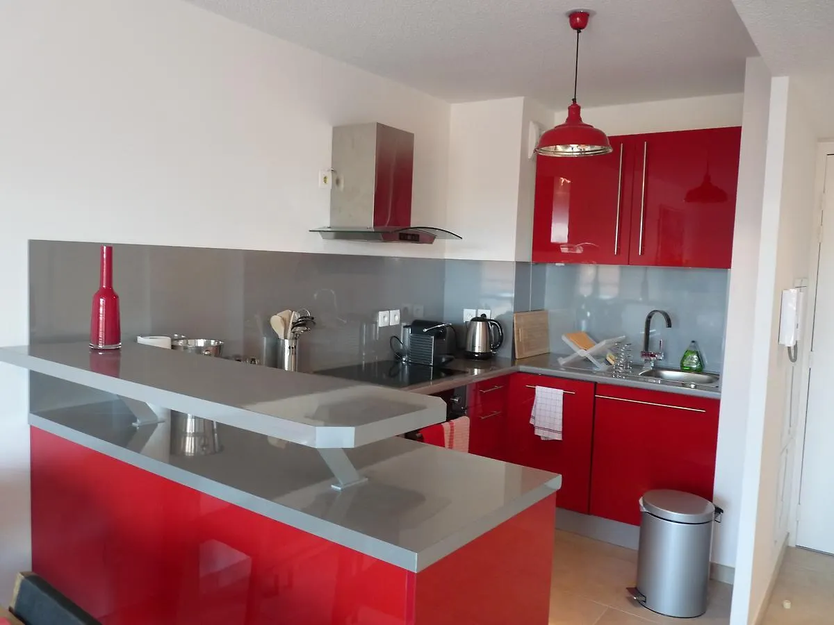 One Bedroom Apartment In Cannes Very Close To The Palais With A Private Balcony And Aircon 961 France